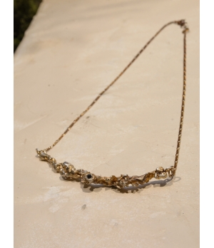 AOKINSIDE Oxidized Gemstone Thorns Necklace