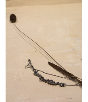 AOKINSIDE Black Gemstone Thorns Necklace