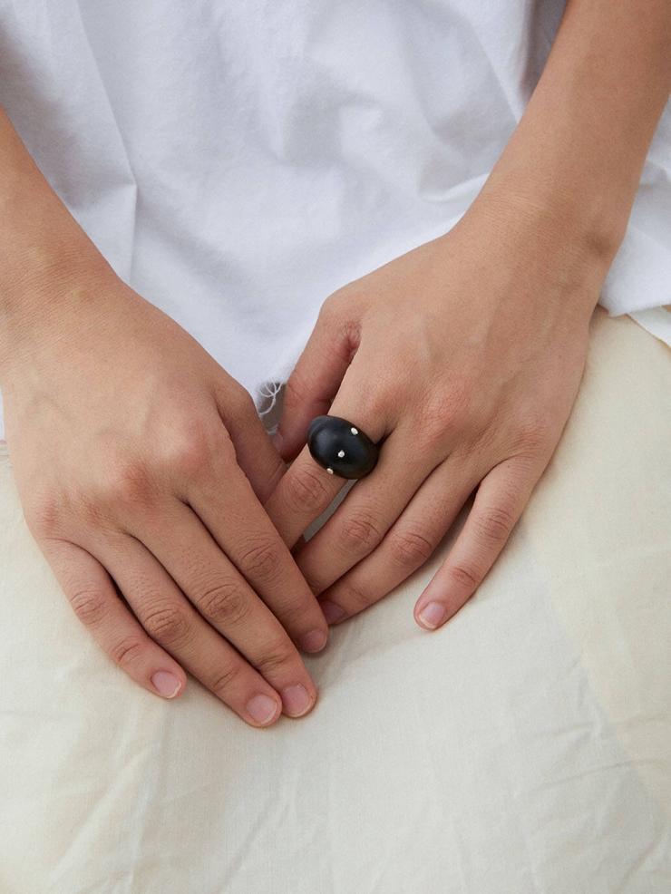 Ju,Ebony and Silver Ring(Large-L)