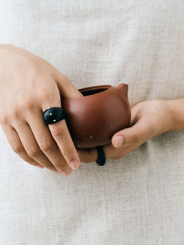 Ju,Ebony and Silver Ring( Small-L)