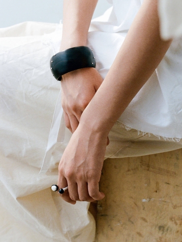 Ju Ebony  and  Silver Bangle(Large-L)