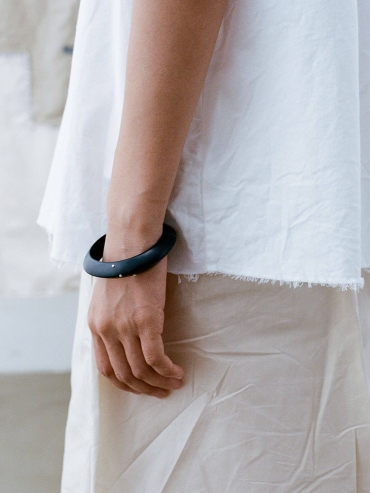 Ju,Ebony and Silver Bangle(Small-M)