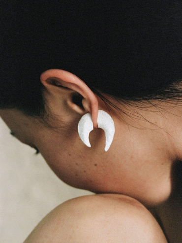 Moonstone Textured  Silver Earrings