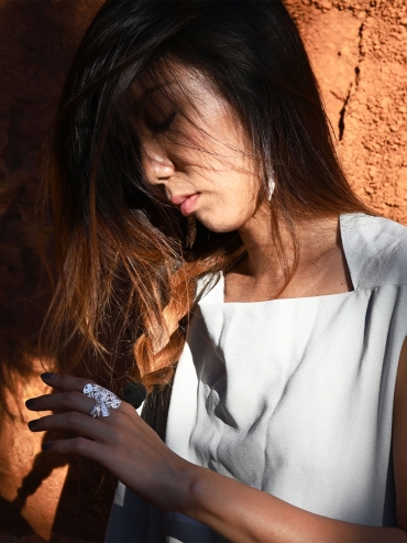 SUI-Knitting Ring with Fish and Bloom Shaped Hangings