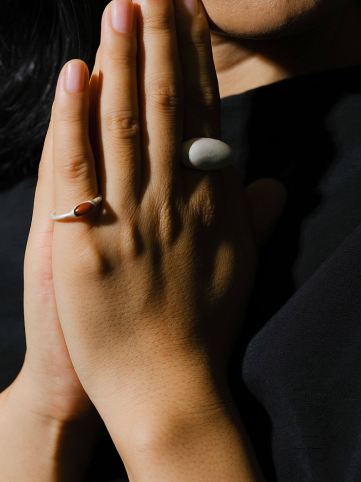 Silver and red dusk amber ring