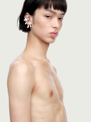 Silver Waving Bear Spring Ear Cuff - Single Right