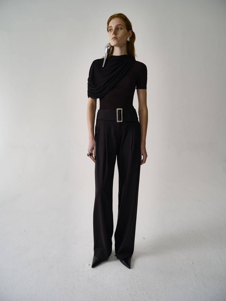 Black Asymmetric Stretch Fitted Top