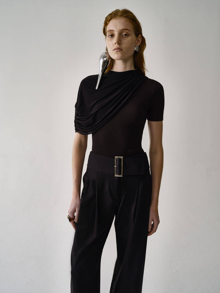Black Asymmetric Stretch Fitted Top