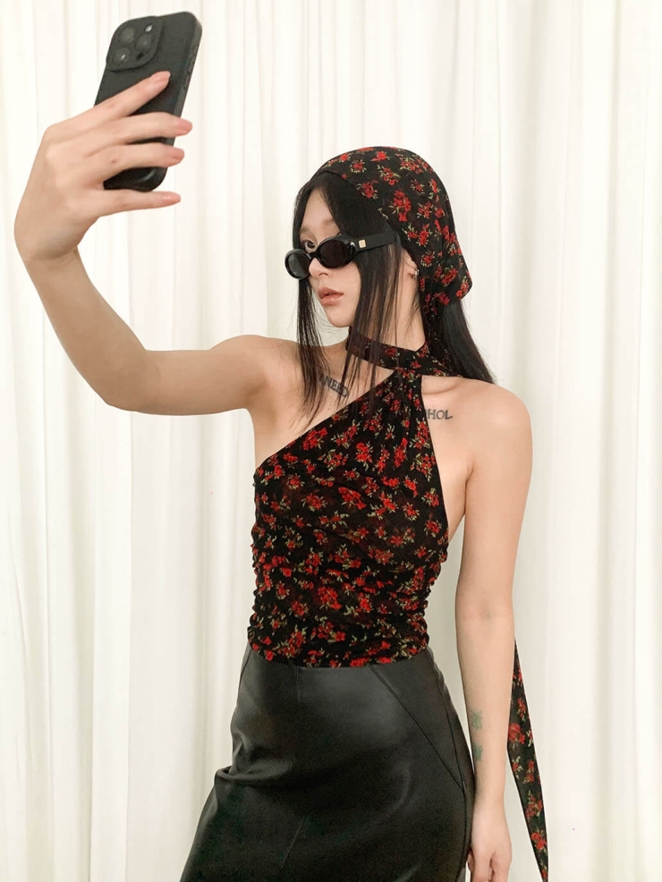 Black Lace Print Triangle Hair Scarf