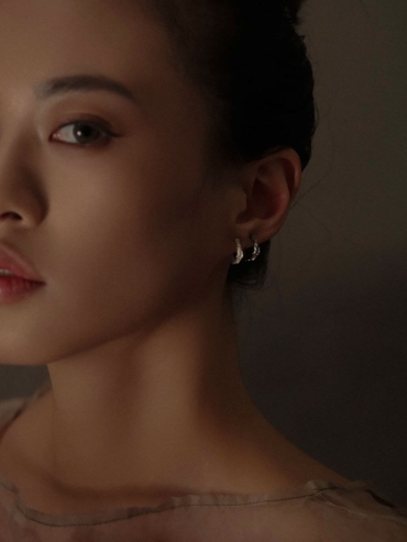 Black silver ocean spray hoops