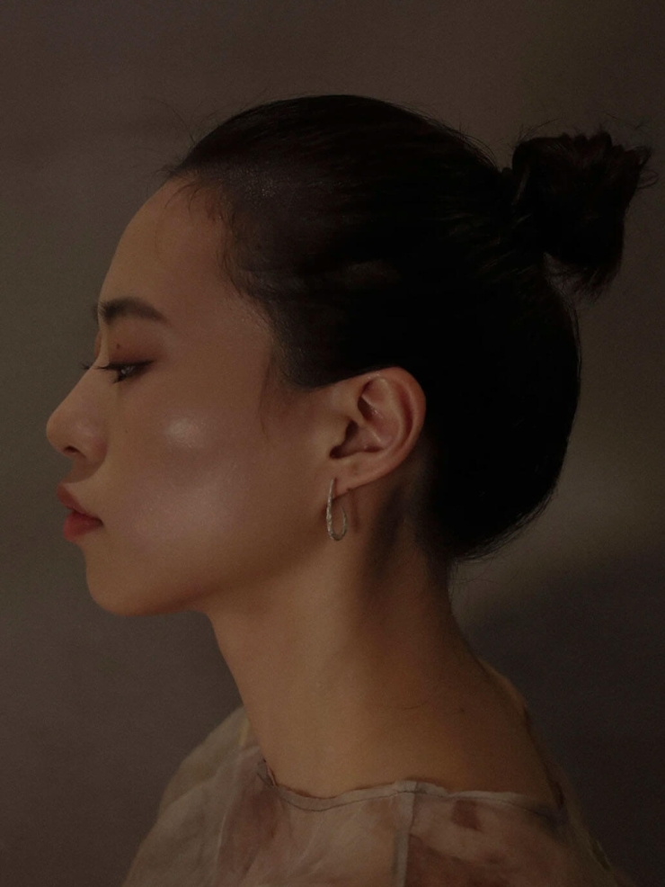 White silver hook earrings