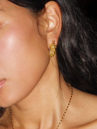 Gold Rain Pine C-Shaped Earrings