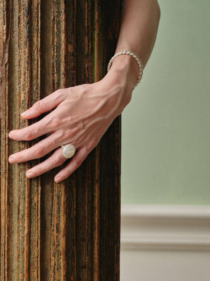 White Etched Light Ring