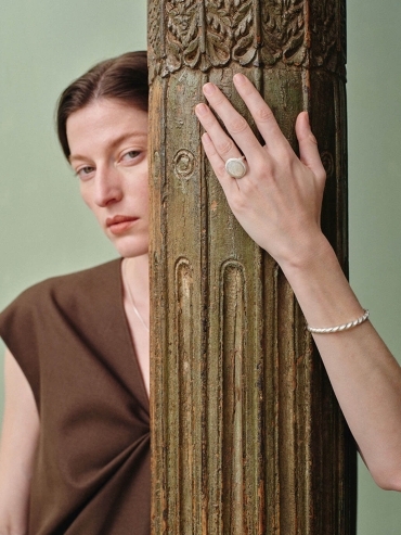 White Etched Light Ring