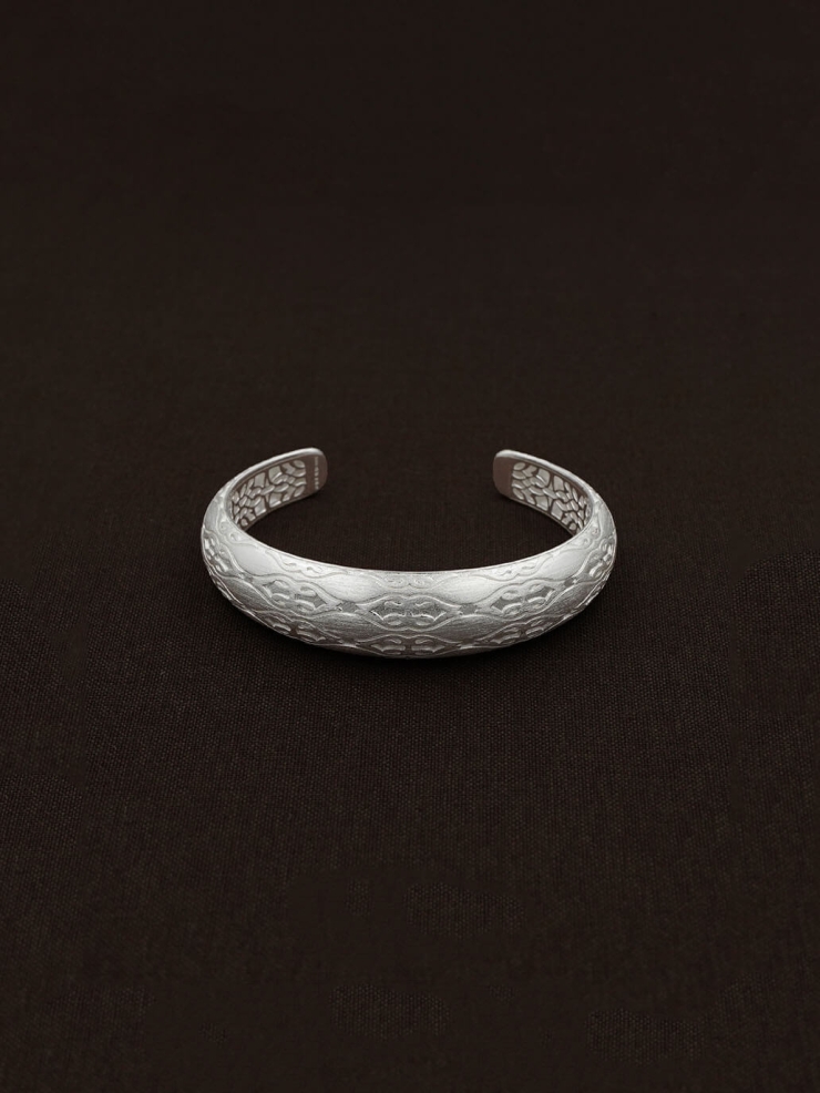 Silver Slit Of Light Bracelet