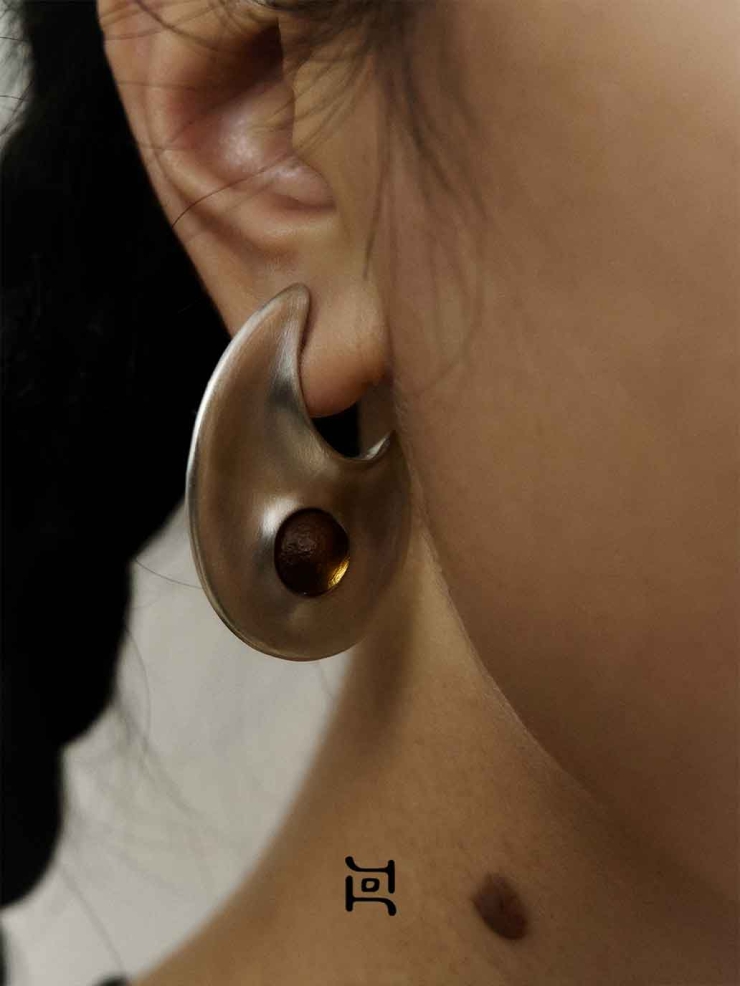 Silver Crescent Flow Earrings With Gem-Large