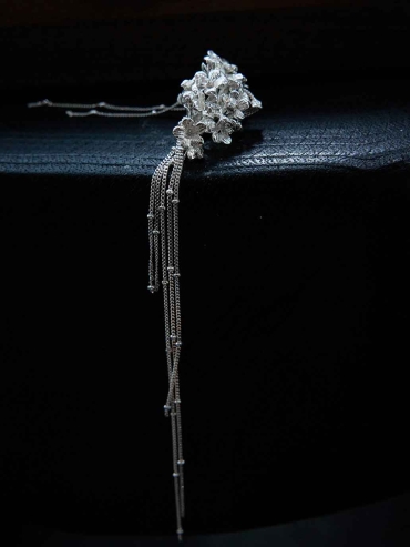 Rose in Flowing Stream Ear Clip-Single