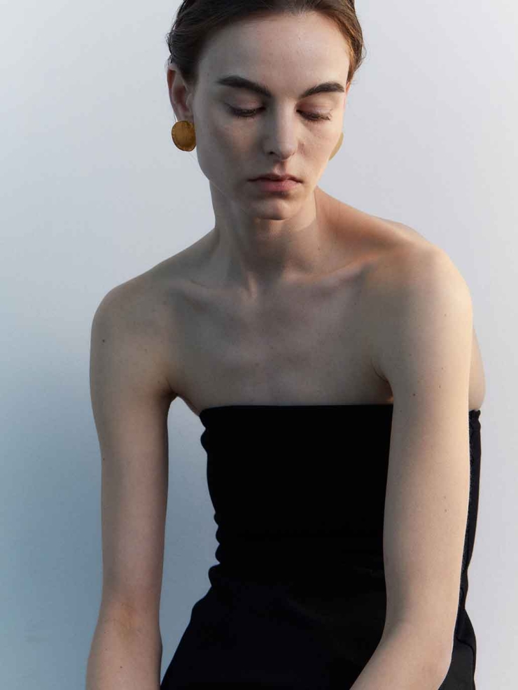 Gold Nutshell Earrings