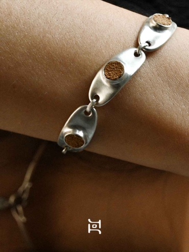 Silver Oval Camel Leather Inlaid Bracelet