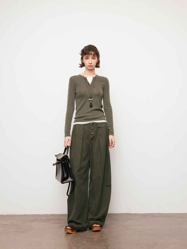 Green Contrast V-Neck Layered Knit Top