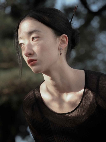 Black Shimmering Shadows Hairpin