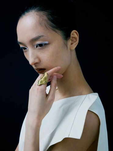 Gold Annulus Venus Ring