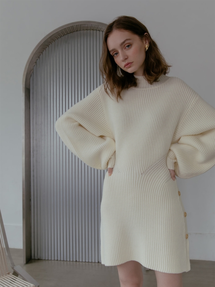 CHAMBRE DE FAN Ribbed Puff Sleeves Side Open Dress Ivory