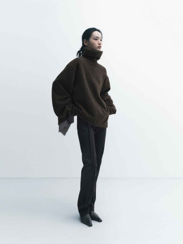 ​​Ebony Aria Top