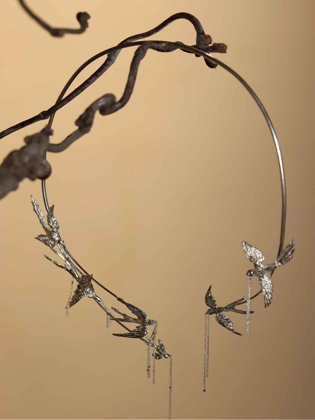 Silver Swallow’s Trace Necklace