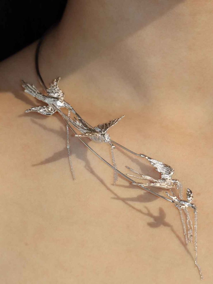 Silver Swallow’s Trace Necklace