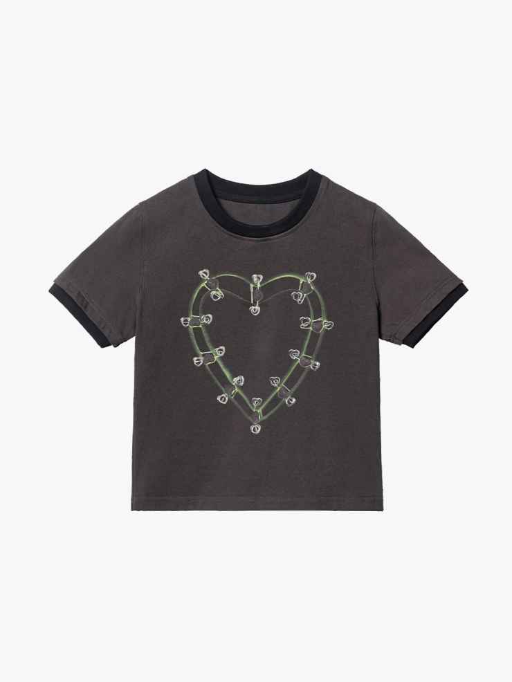 YUEQIQI Green-Gray Safety Pin Heart T-shirt
