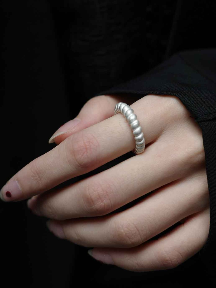 Twisted Ring