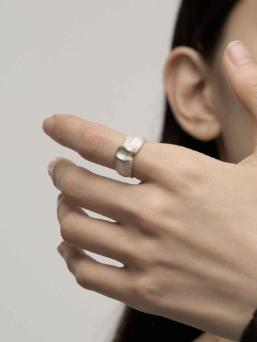 Concave Ring