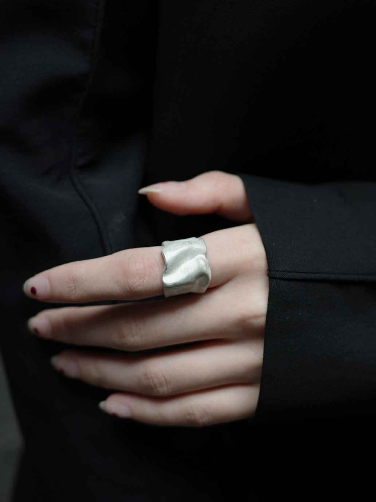 Wavy Ring