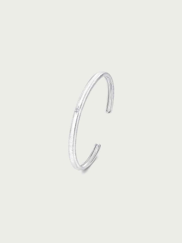 Silver Classic Curved Bracelet