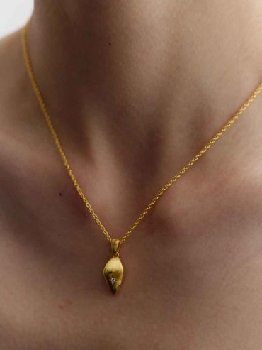 Gold Small Serpent Head Pendant