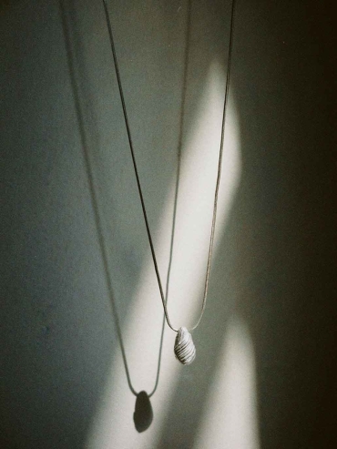 Silver Teardrop Oval Necklace