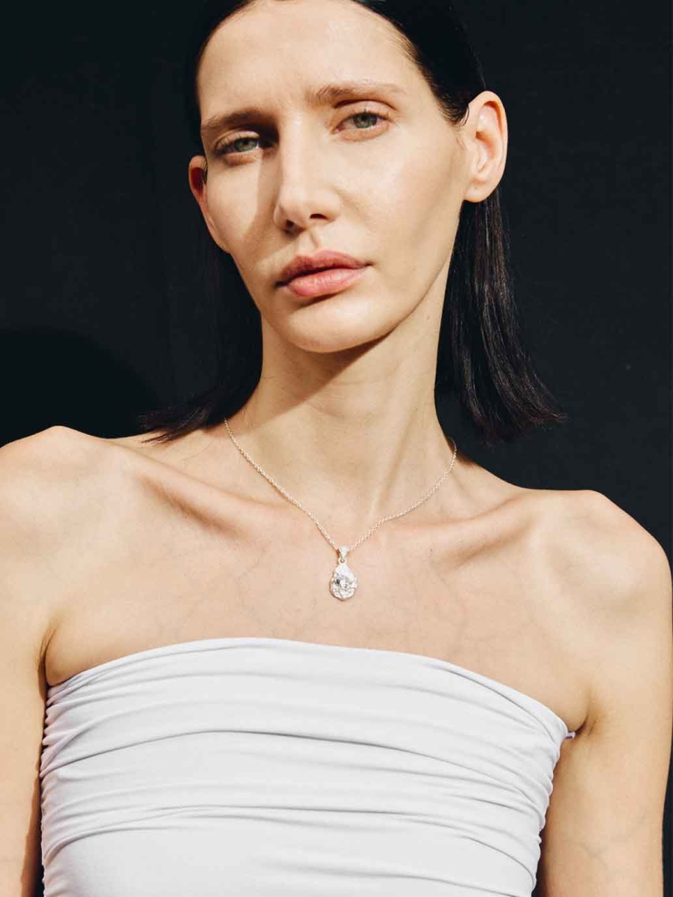 Cavern White Gem Necklace