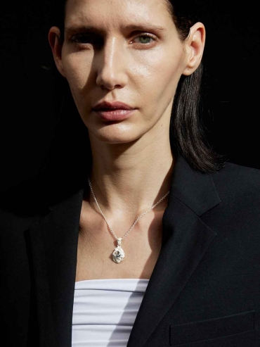 Cavern White Gem Necklace