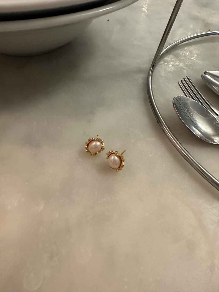 Gold Flower Pearl Stud Earrings