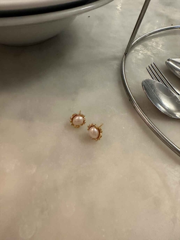Gold Flower Pearl Stud Earrings
