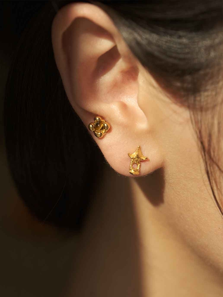 Gold Pavilion Stud Earrings