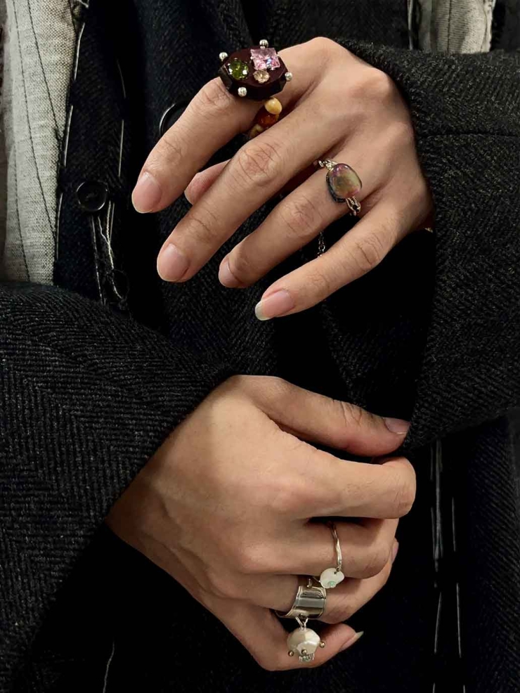 Double-Sided Reversible Flowing Dewdrop Chain Ring