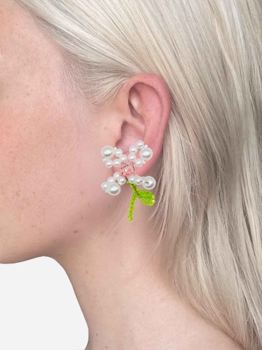 Gypsophila Minimus Earring - single