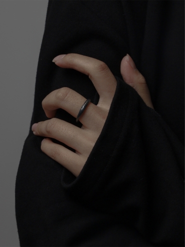 Round Not Round - Black Petit Citrine Silver Ring