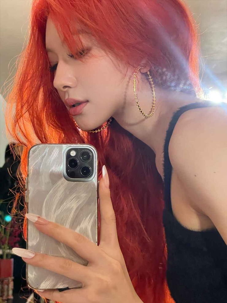 Gold Full Hoop Earrings - Large