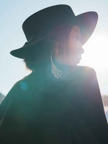 Silver Rain Pine Pearl Half Drop Earrings