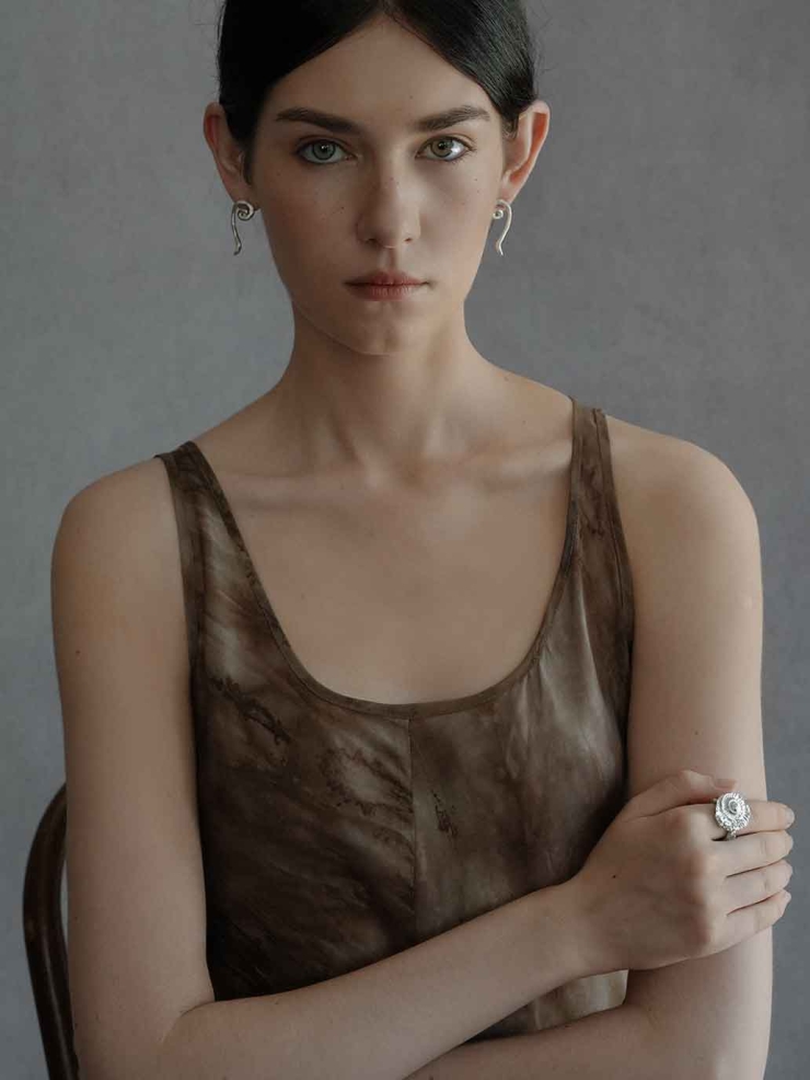 White Shell Gatherer Ring