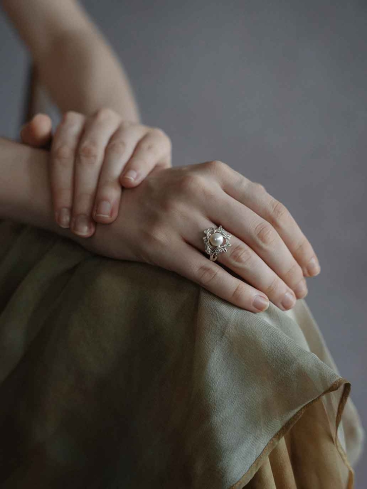 Silver Vine Pearl Ring