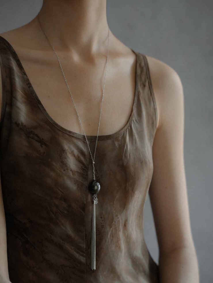 Silver Pearl Isle Necklace